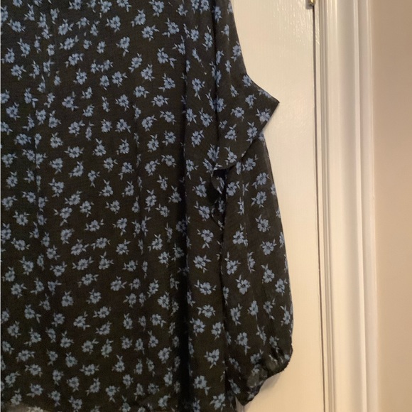 Addition Elle Blouse - Picture 8 of 10